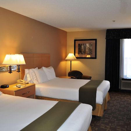 Surestay Plus Hotel By Best Western Roanoke Rapids I-95 Habitación foto