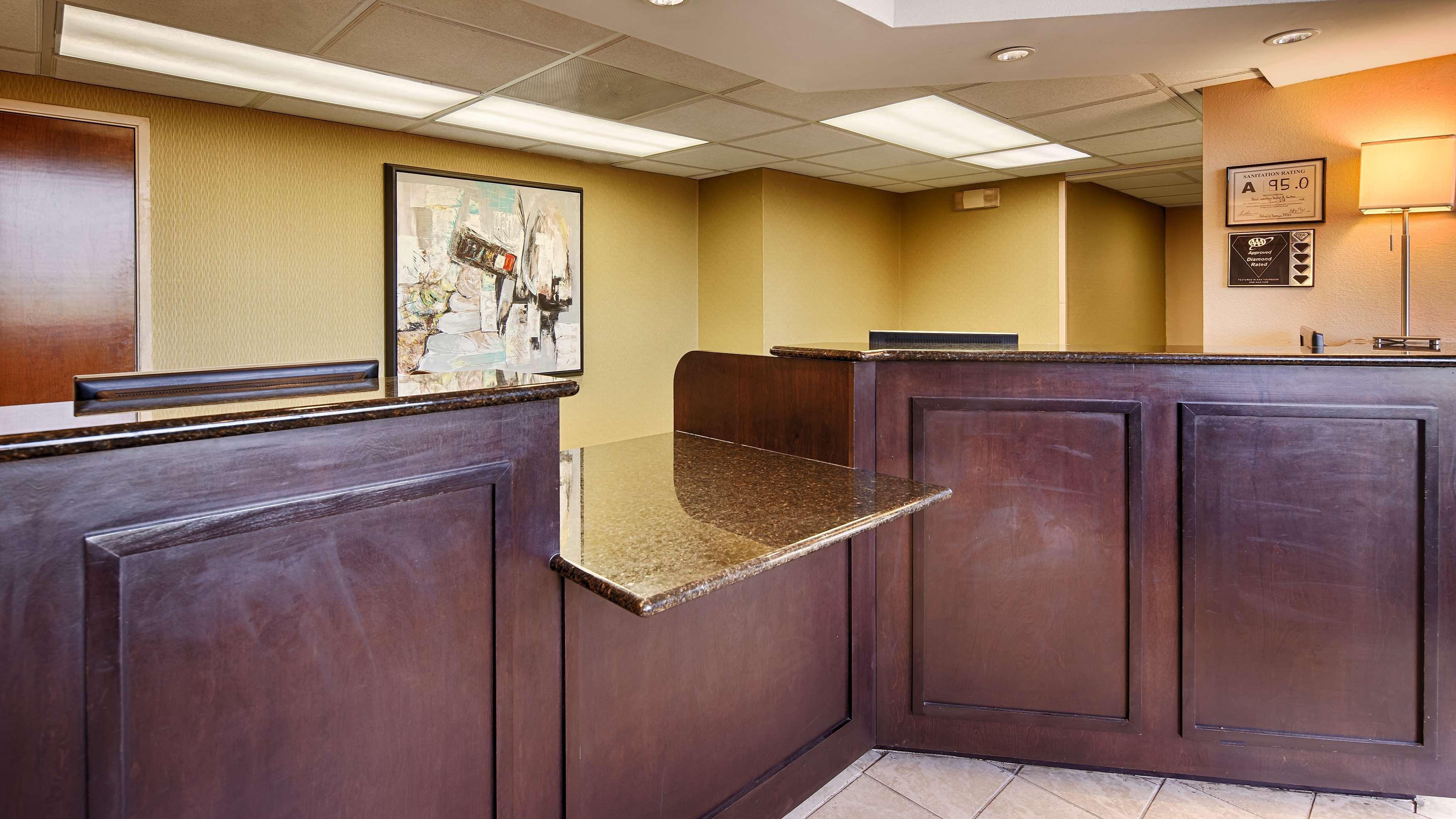 Surestay Plus Hotel By Best Western Roanoke Rapids I-95 Interior foto